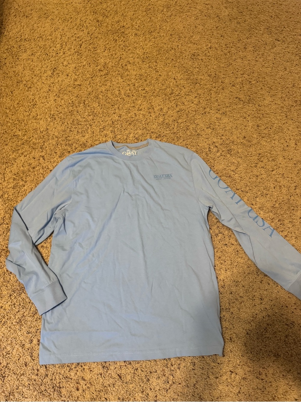 GOAT Long-Sleeve Tee in Light Blue size large
